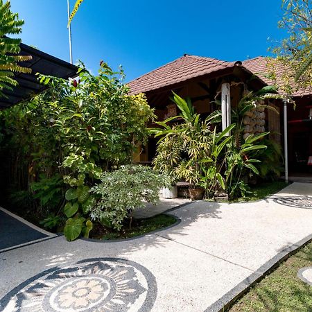 Отель Baruna Sanur Экстерьер фото